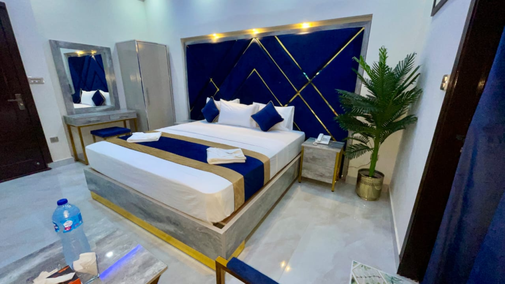 Go 002 Hotel Lahore