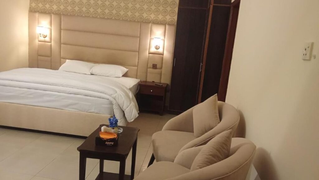 Expo Lodges Johar Town Lahore - Deluxe Double Room