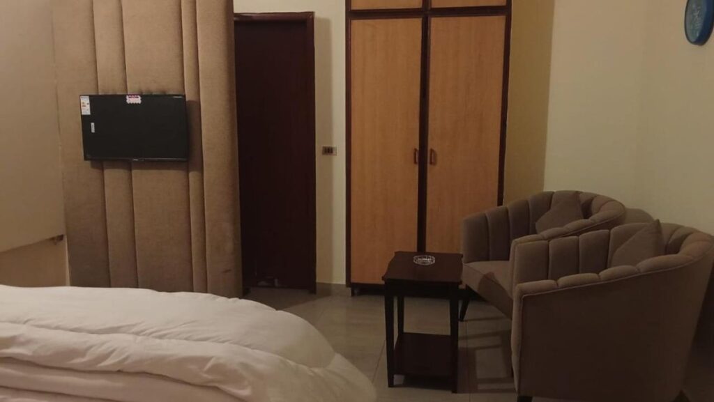 Expo Lodges Johar Town Lahore - Standard Twin Room