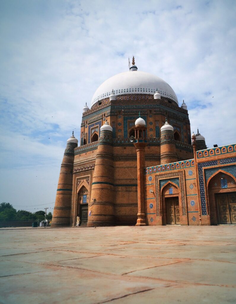 Hotels in Multan - Shah Rukn-e-Alam